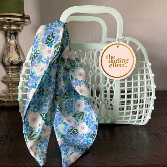 The Darling Effect Handbags - So-Jelly Basket Blue With Flowered Hair Scarf